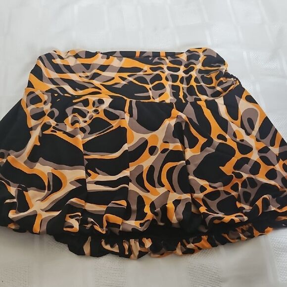 Guess by Marciano Vibrant Abstract Bubble Hem Mini Skirt - Picture 10 of 16